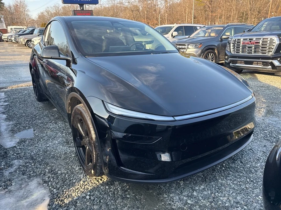 2026 Tesla Model Y - Image 2 of 6