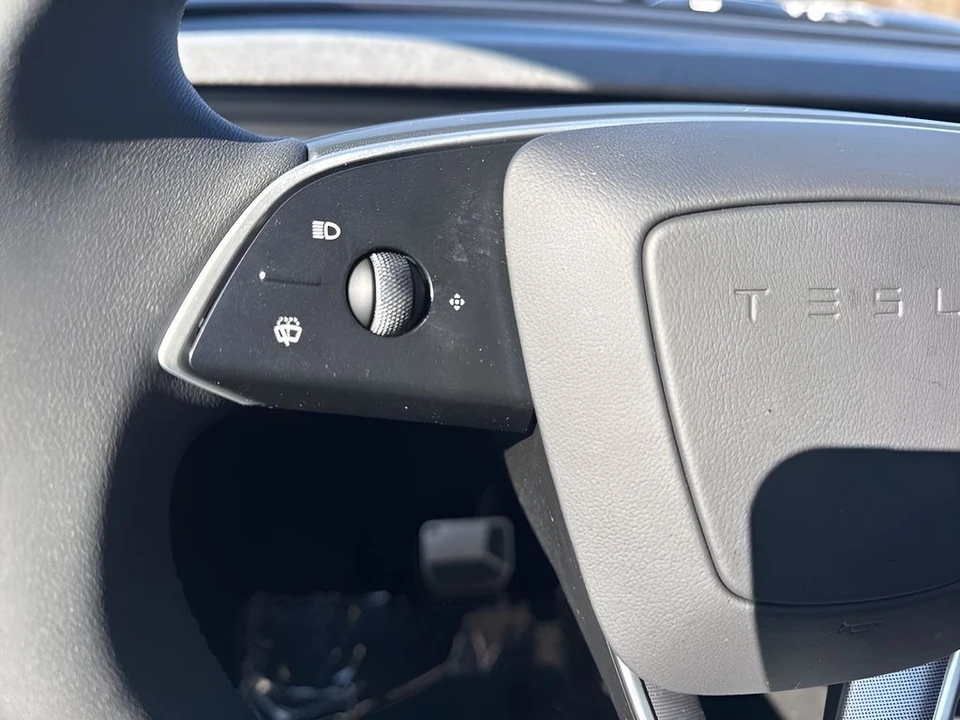 2026 Tesla Model Y - Image 17 of 21