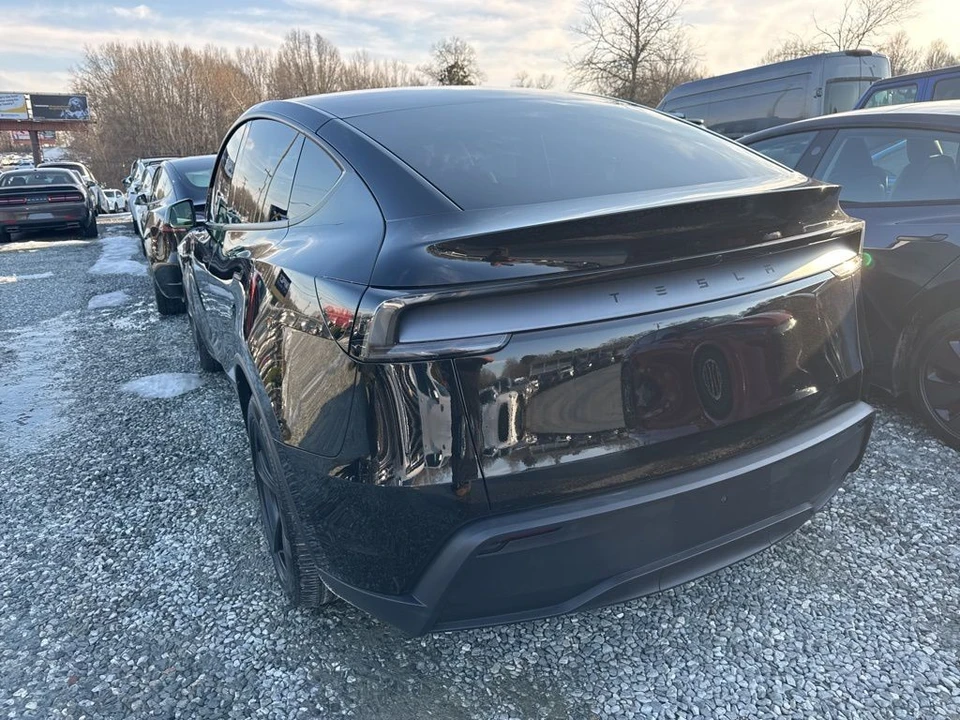 2026 Tesla Model Y - Image 6 of 6