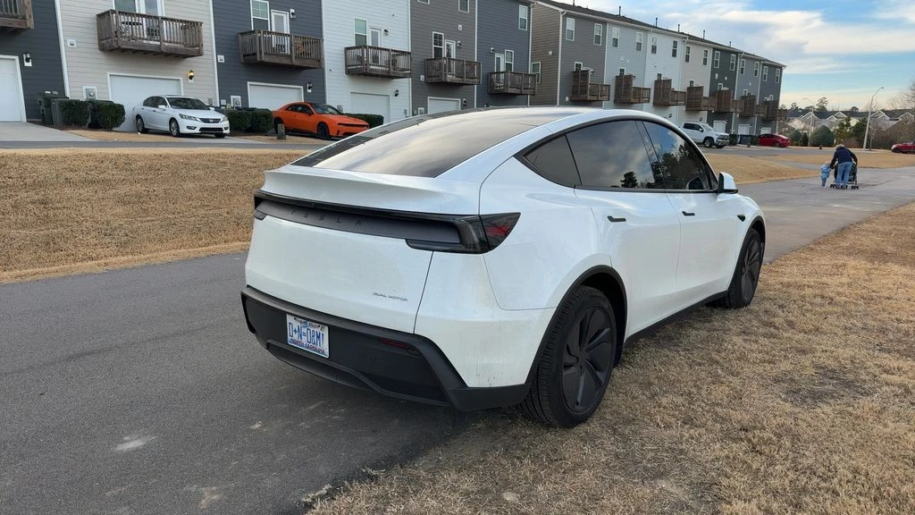 2026 Tesla Model Y - Image 6 of 11