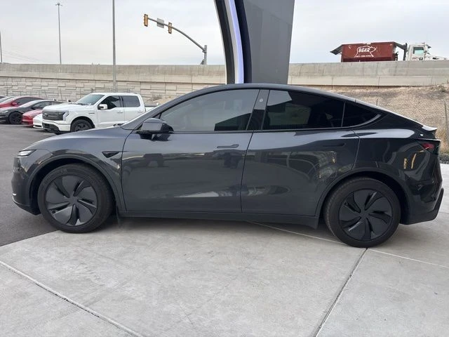 2026 Tesla Model Y - Image 5 of 21