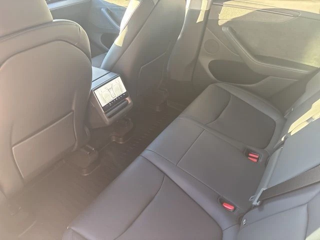 2026 Tesla Model Y - Image 15 of 21