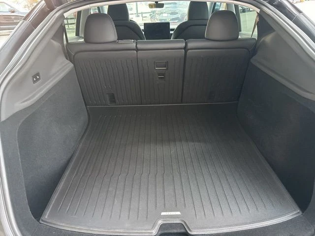 2026 Tesla Model Y - Image 19 of 21