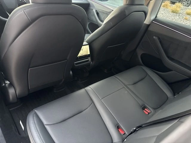2026 Tesla Model Y - Image 18 of 21
