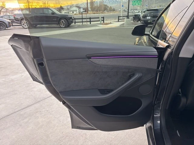 2026 Tesla Model Y - Image 16 of 21