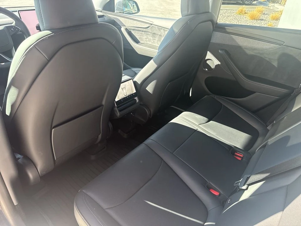 2026 Tesla Model Y - Image 15 of 21