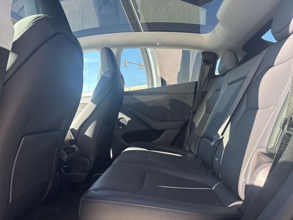 2026 Tesla Model Y - Image 16 of 21