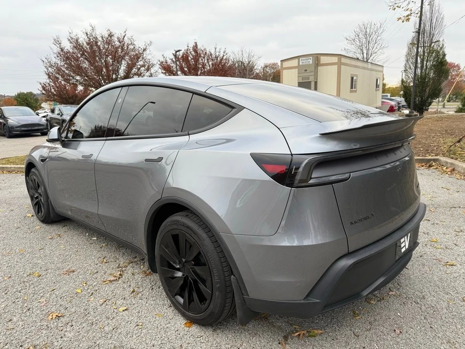 2026 Tesla Model Y - Image 7 of 13