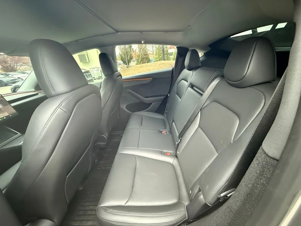 2026 Tesla Model Y - Image 12 of 13