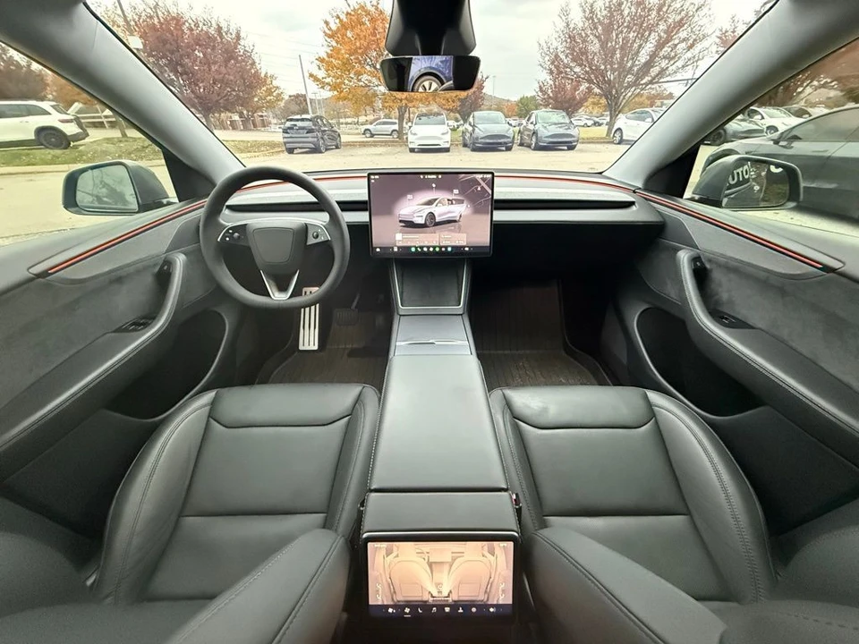 2026 Tesla Model Y - Image 9 of 13