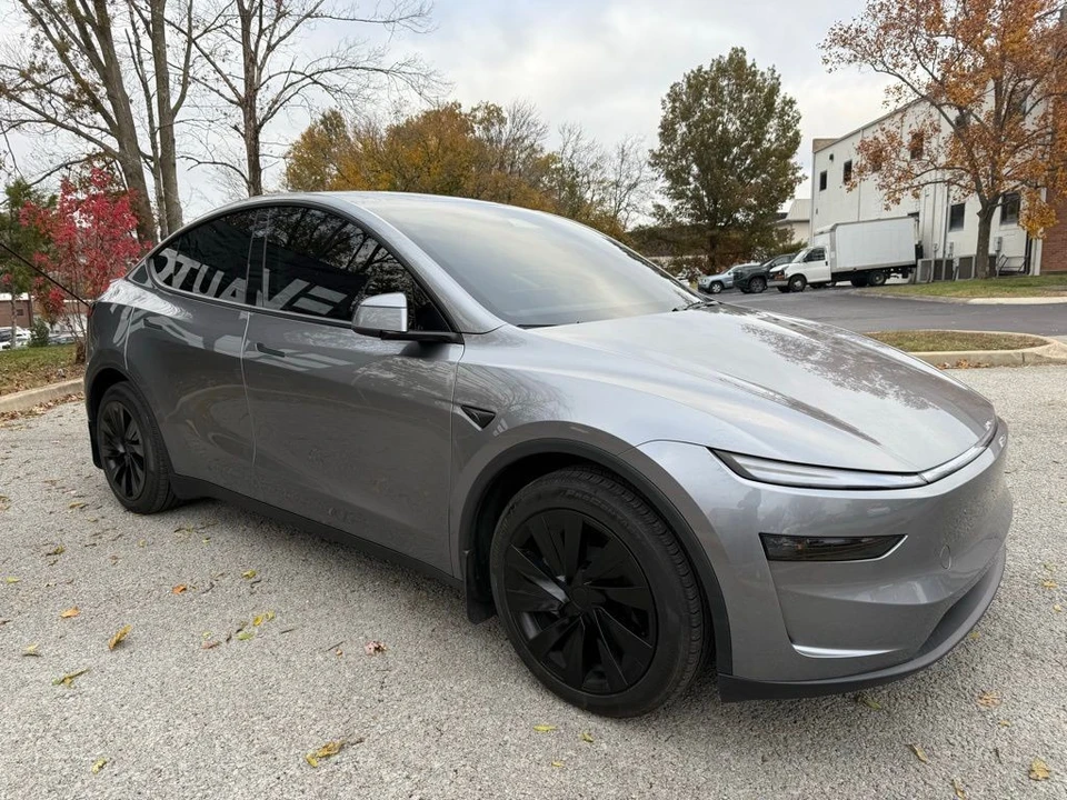 2026 Tesla Model Y - Image 3 of 13