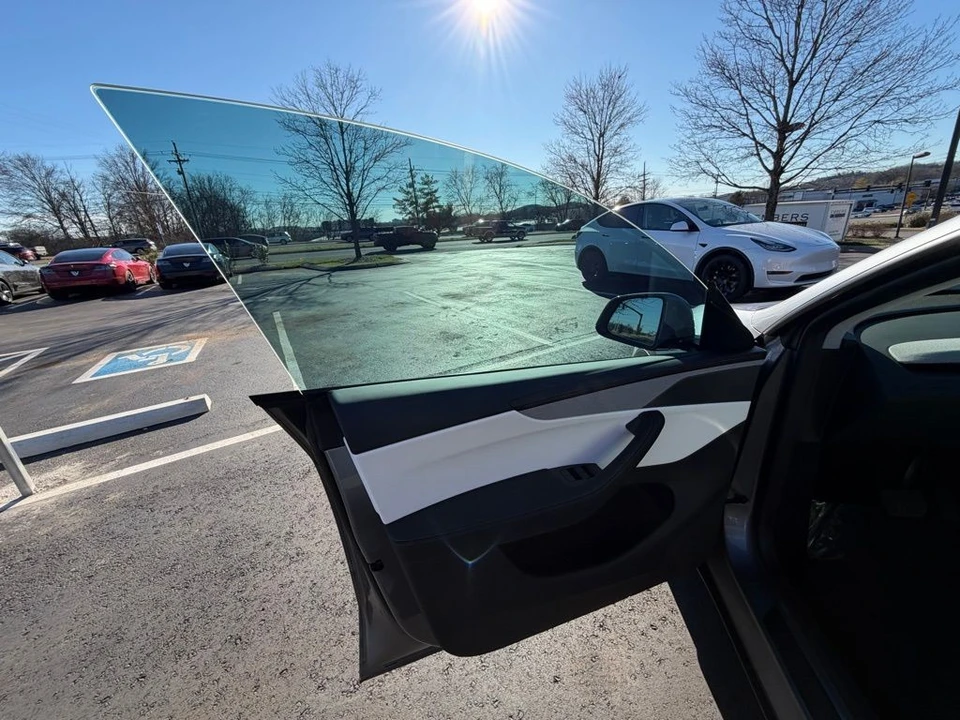 2026 Tesla Model Y - Image 6 of 15