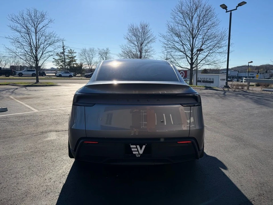 2026 Tesla Model Y - Image 4 of 15