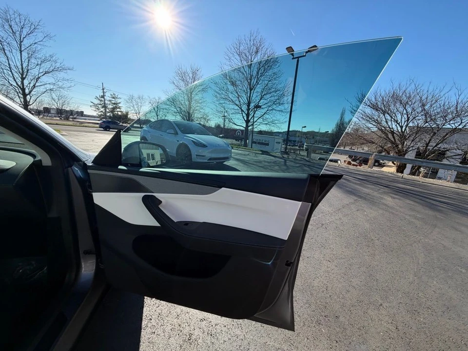 2026 Tesla Model Y - Image 13 of 15
