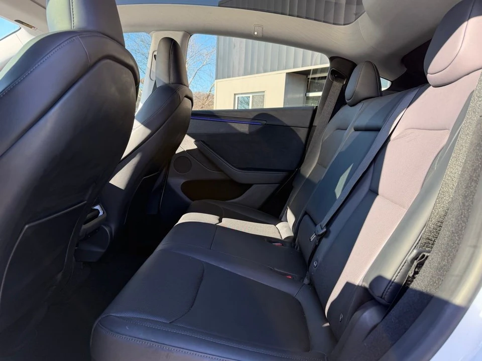 2026 Tesla Model Y - Image 10 of 18