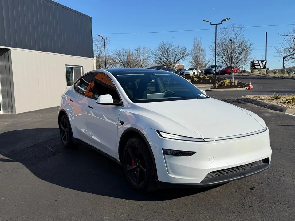 2026 Tesla Model Y - Image 2 of 18