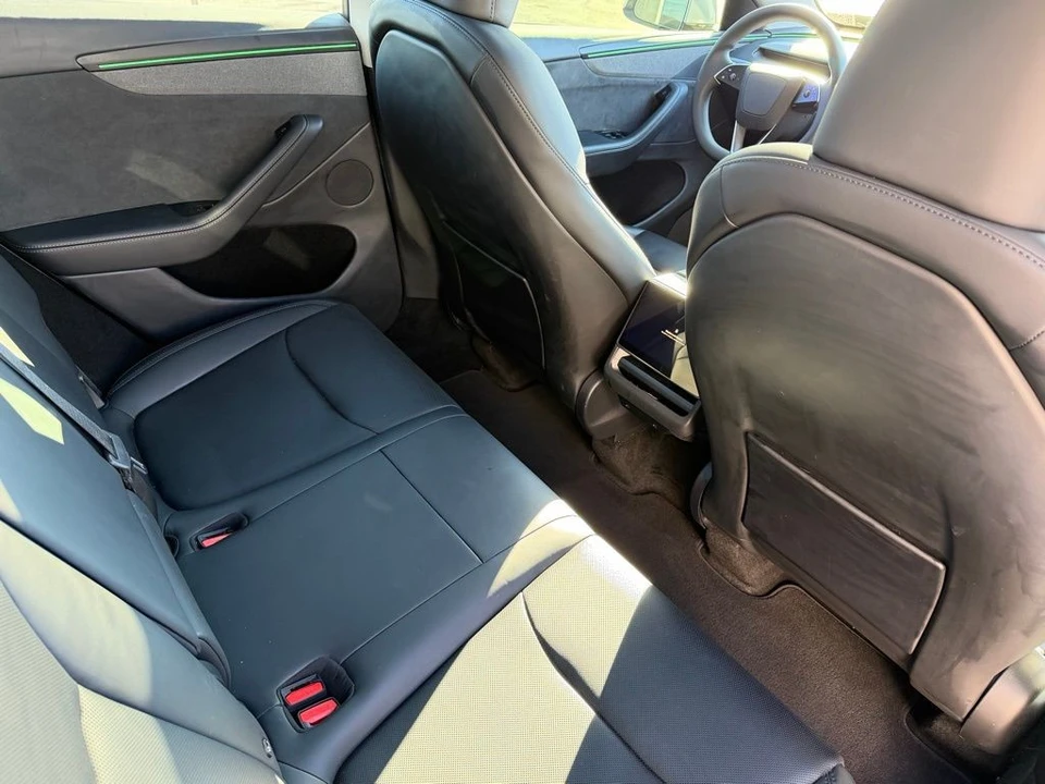 2026 Tesla Model Y - Image 17 of 18