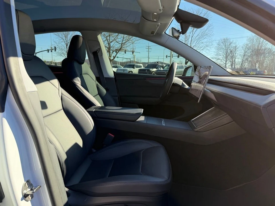 2026 Tesla Model Y - Image 13 of 18