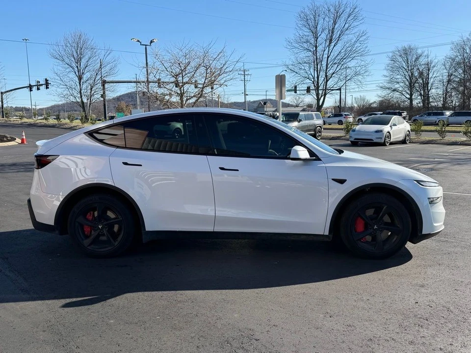 2026 Tesla Model Y - Image 3 of 18
