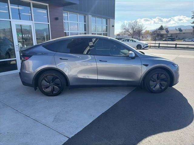 2026 Tesla Model Y - Image 9 of 21