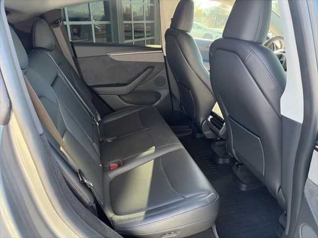 2026 Tesla Model Y - Image 20 of 21