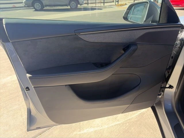 2026 Tesla Model Y - Image 11 of 21