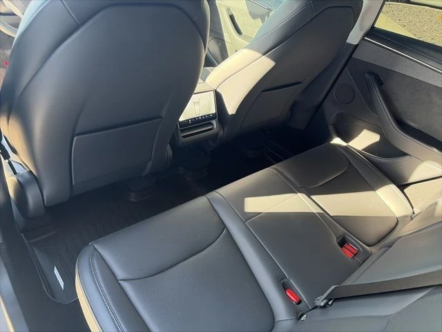 2026 Tesla Model Y - Image 15 of 21
