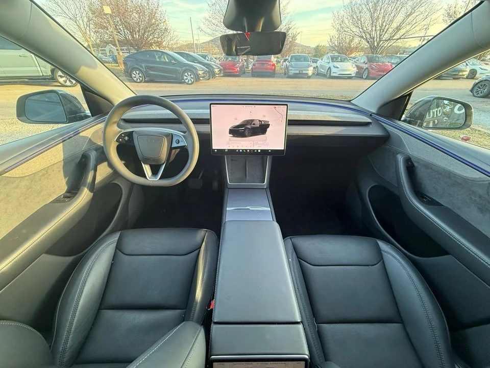 2026 Tesla Model Y - Image 8 of 12