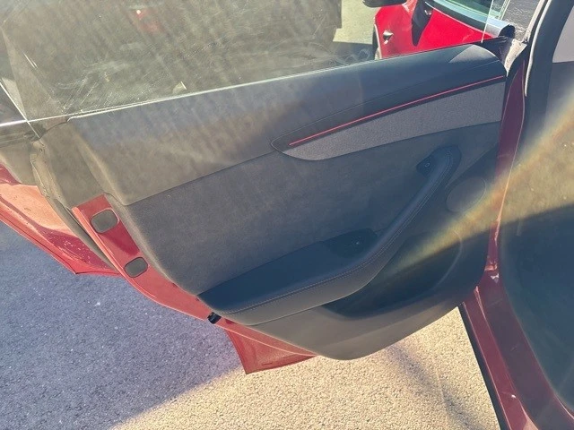 2026 Tesla Model Y - Image 16 of 21