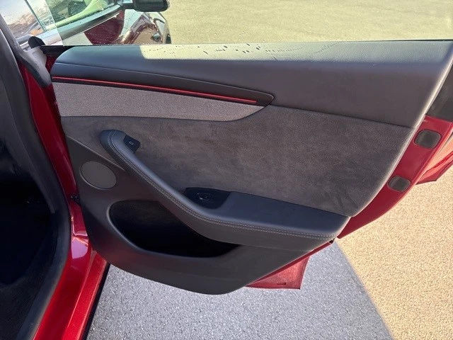 2026 Tesla Model Y - Image 20 of 21