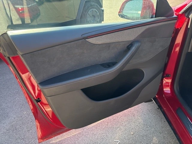2026 Tesla Model Y - Image 11 of 21