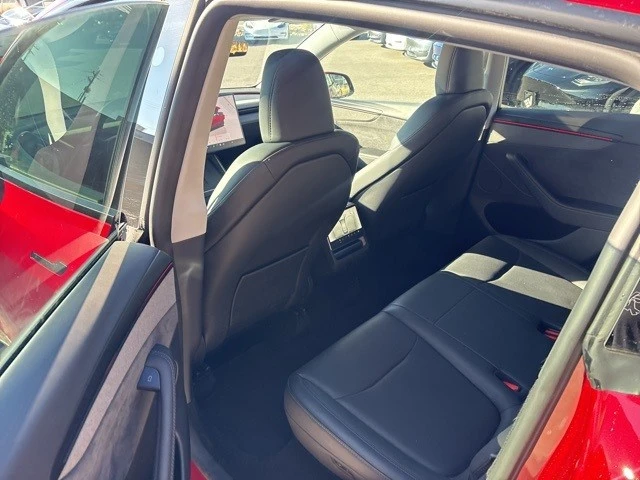2026 Tesla Model Y - Image 18 of 21