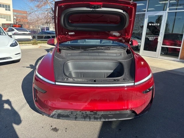 2026 Tesla Model Y - Image 15 of 21