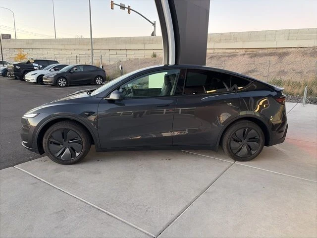 2026 Tesla Model Y - Image 5 of 21