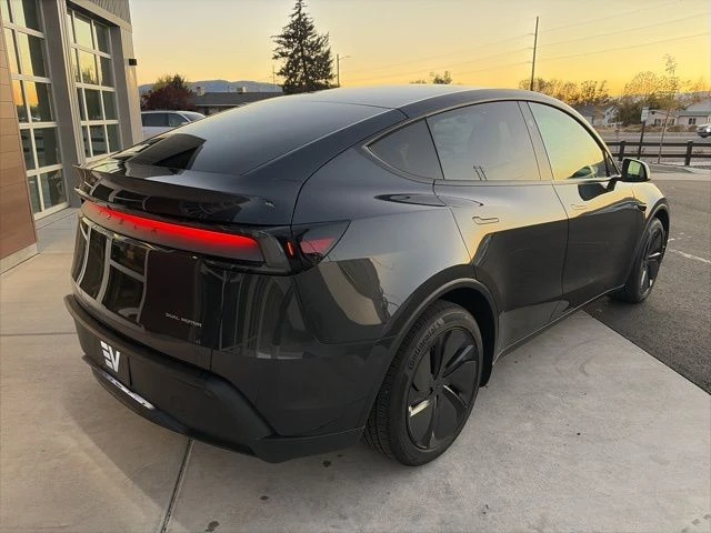 2026 Tesla Model Y - Image 8 of 21