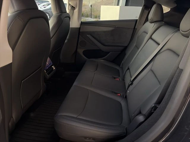 2026 Tesla Model Y - Image 16 of 21