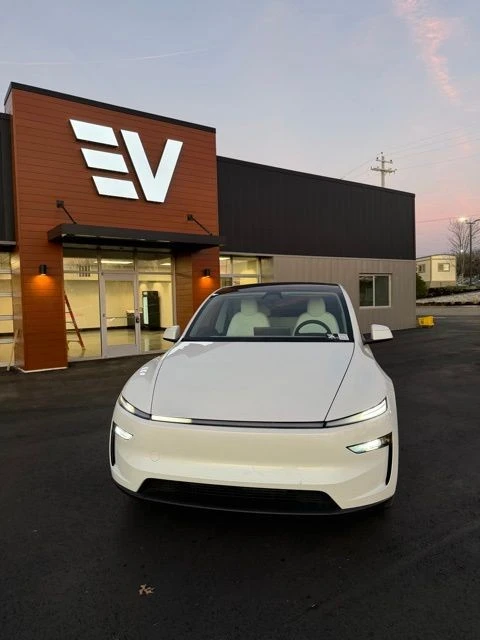2026 Tesla Model Y - Image 2 of 21