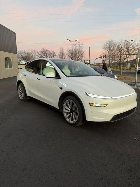 2026 Tesla Model Y - Image 3 of 21