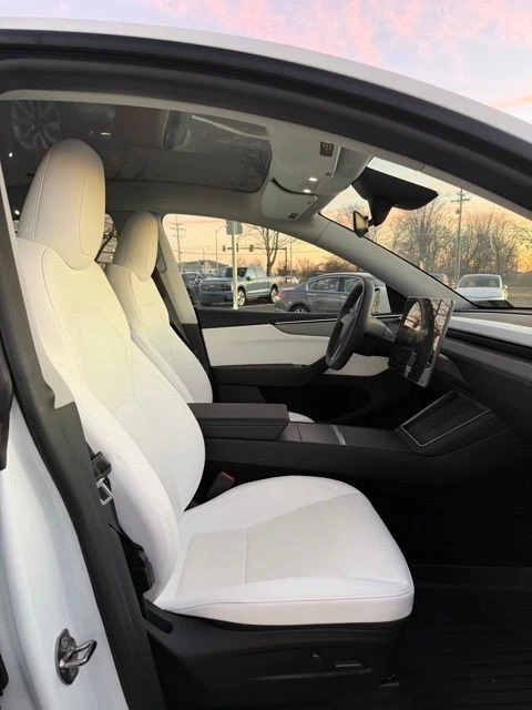 2026 Tesla Model Y - Image 16 of 21