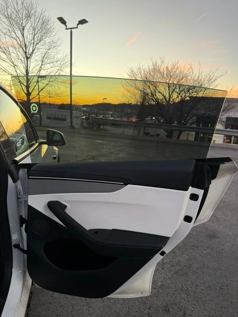 2026 Tesla Model Y - Image 18 of 21