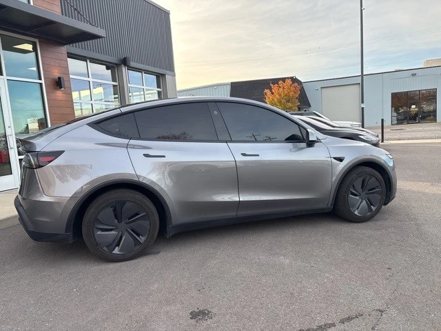 2026 Tesla Model Y - Image 9 of 21