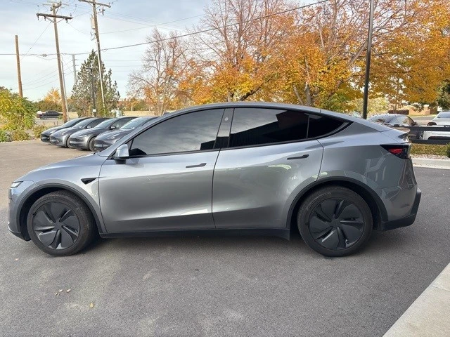 2026 Tesla Model Y - Image 5 of 21