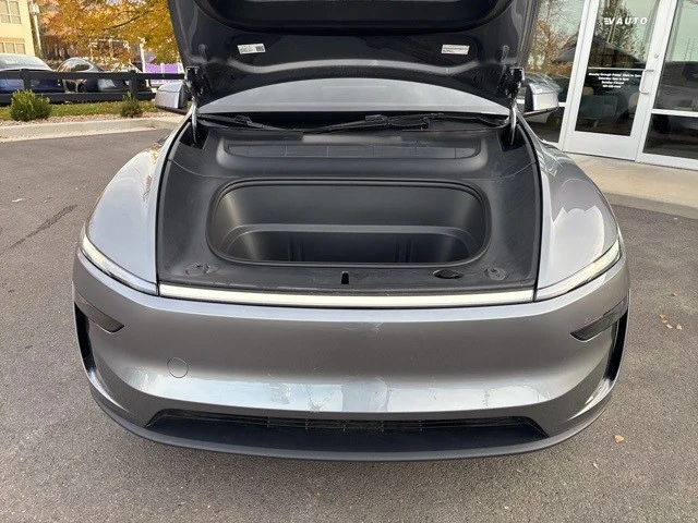 2026 Tesla Model Y - Image 14 of 21