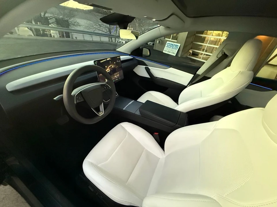 2026 Tesla Model Y - Image 11 of 21