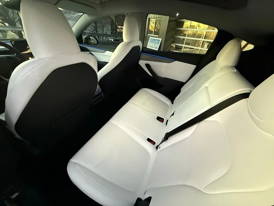 2026 Tesla Model Y - Image 14 of 21
