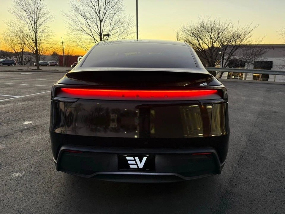 2026 Tesla Model Y - Image 6 of 21