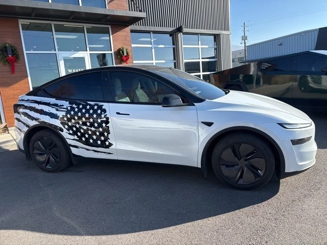 2026 Tesla Model Y - Image 9 of 21