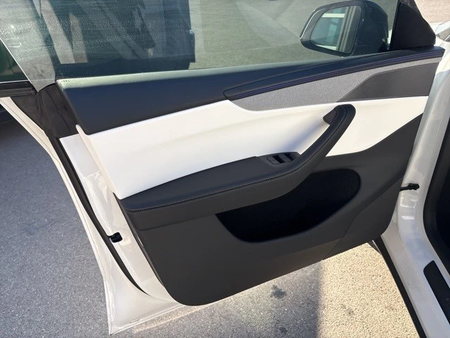 2026 Tesla Model Y - Image 11 of 21