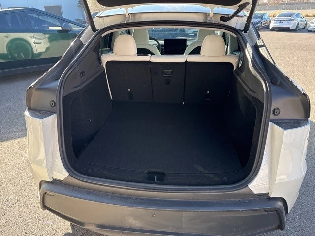 2026 Tesla Model Y - Image 19 of 21