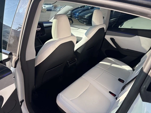 2026 Tesla Model Y - Image 18 of 21